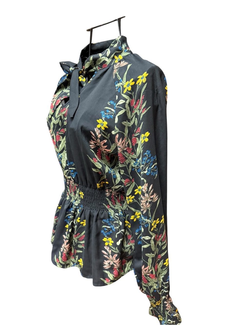 Truth Black Floral Tie-Neck Smocked Waist Blouse small - Picture 5 of 7